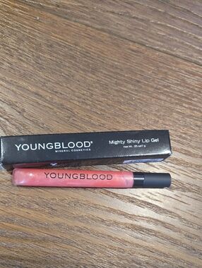 NWT YOUNGBLOOD MINERAL COSMETICS MINERAL SHINY LIP GEL " "REVEALED"   #7953